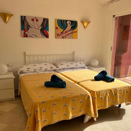 Spacious Golden Mile Townhouse 아파트 마르베야